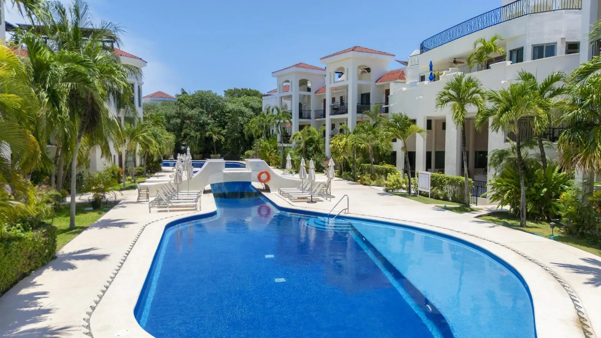 Luxury 2 Bedroom Condo With Pool - Paseo Del Sol Playacar II Playa del Carmen