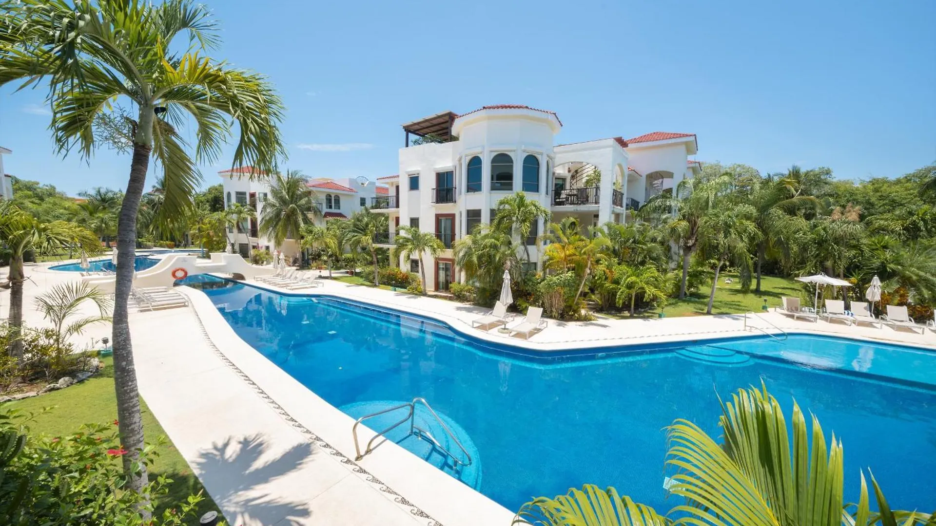Luxury 2 Bedroom Condo With Pool - Paseo Del Sol Playacar II Playa del Carmen